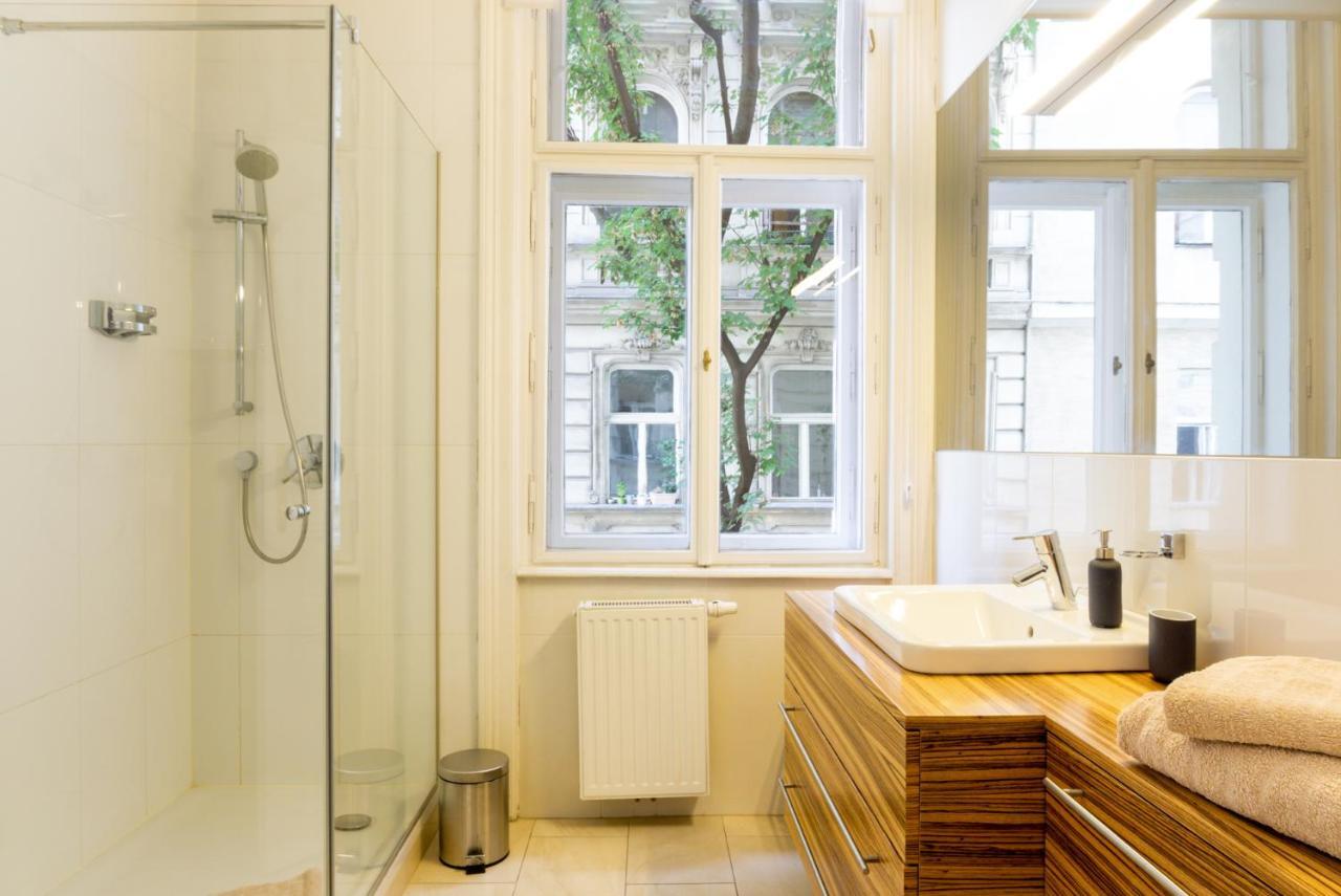 Apartments Fuchsthallergasse Виена Екстериор снимка